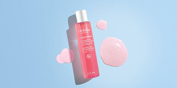 L'eau extraordinaire de roses : l'astuce bio en plus pour un regard &eacute;clatant