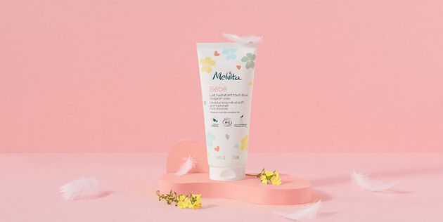 lait hydratant b&eacute;b&eacute; vue de face