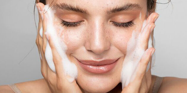 Les &eacute;tapes de votre routine beaut&eacute; : le d&eacute;maquillage et nettoyage de la peau