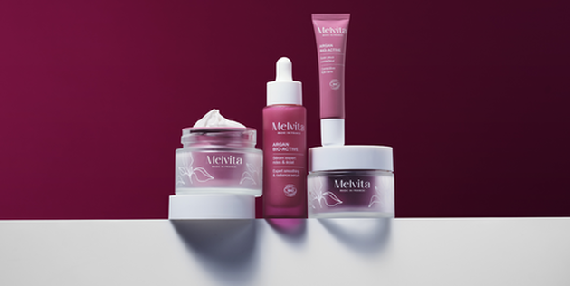 pr&eacute;sentation de tous les produits de la gamme Argan Bio Active : s&eacute;rum, cr&egrave;me de jour et cr&egrave;me de nuit, et contour des yeux