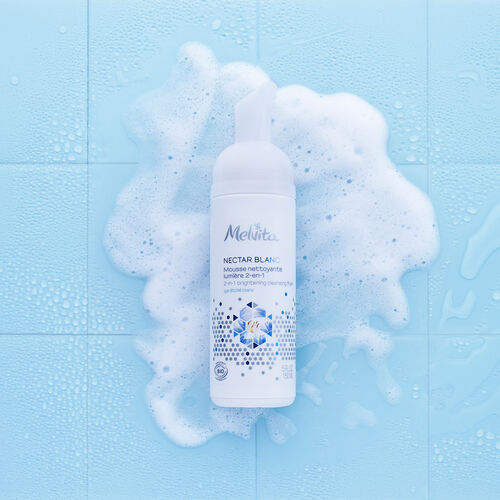 Agrandir la vue3/4 de Mousse d&eacute;maquillante &eacute;clat Nectar Blanc, , large